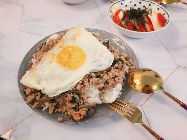 【新北】鶯歌老街午餐：巷鹿甜冰品