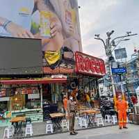 ท่องราตรีที่ Rocco Club @ถนนข้าวสาร 