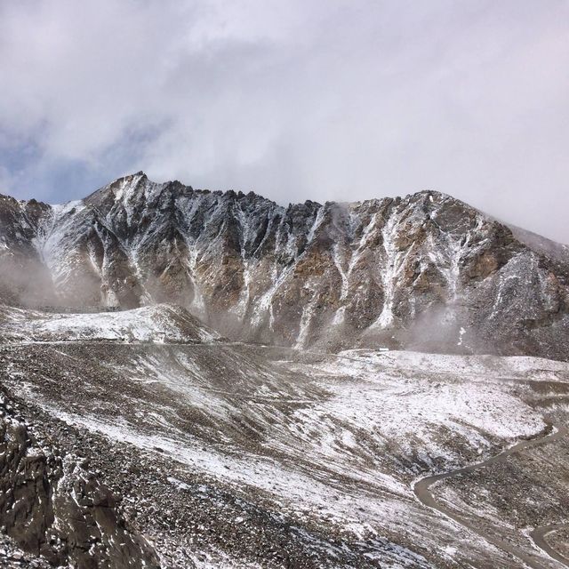 Snowy Khardung La Pass 