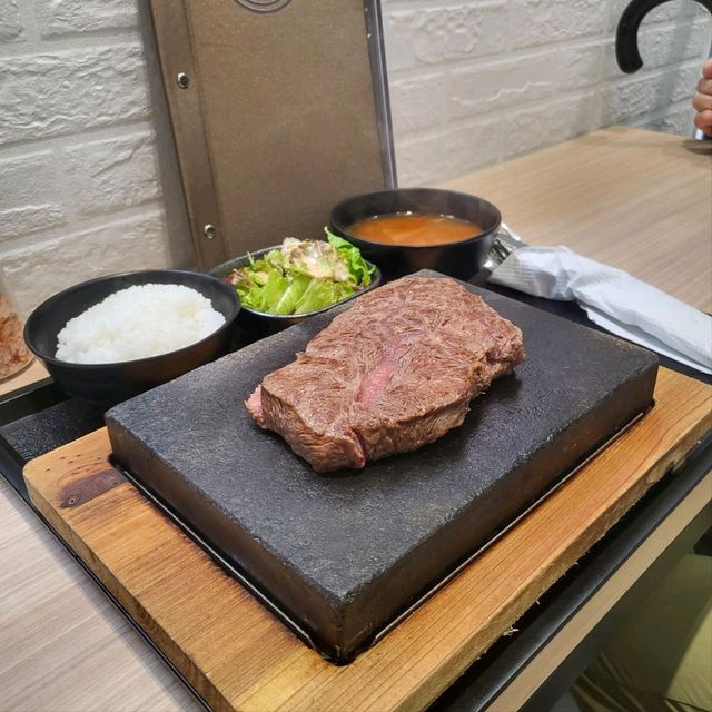 佐敦石燒牛扒小店