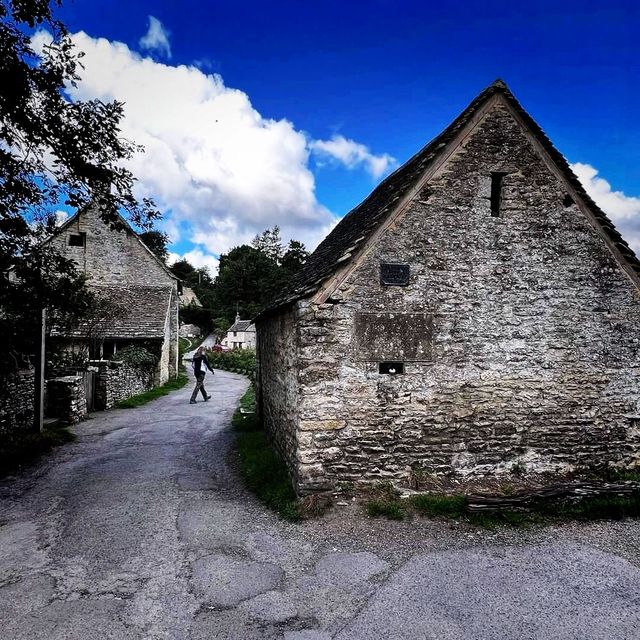 The English hilly countryside of London