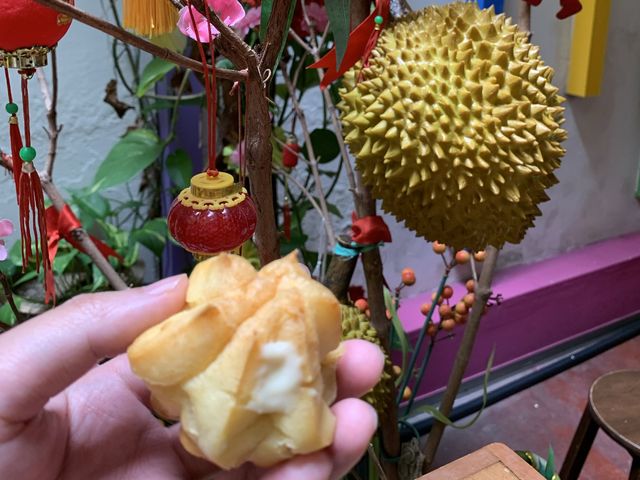 馬來西亞麻六甲美食-一口吃榴蓮泡芙