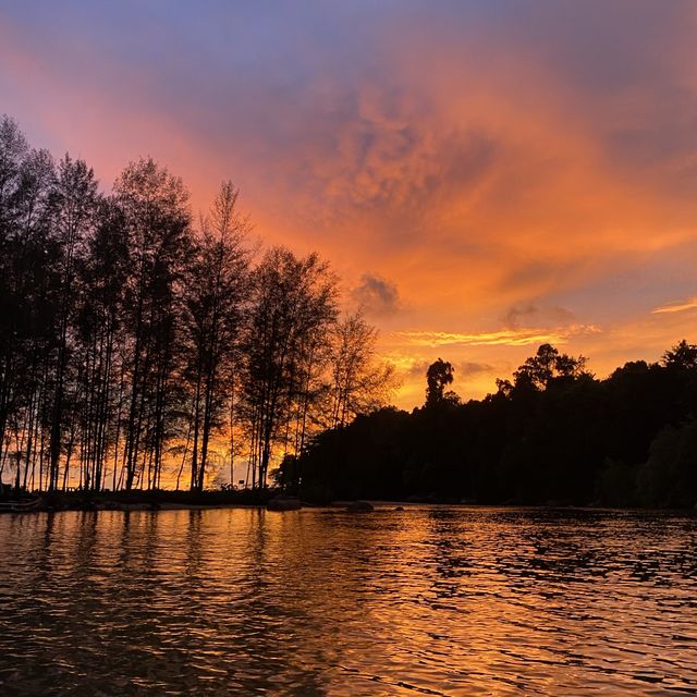 โรงแรมที่มีชายหาดสวยมากแห่งหนึ่งในเขาหลัก