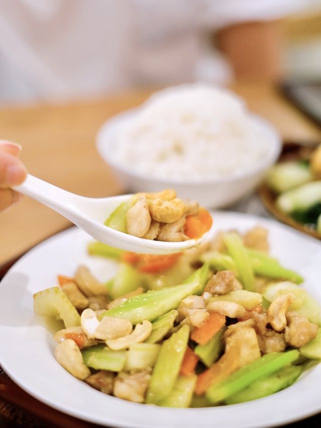 《真材實料，健康燉湯住家飯》