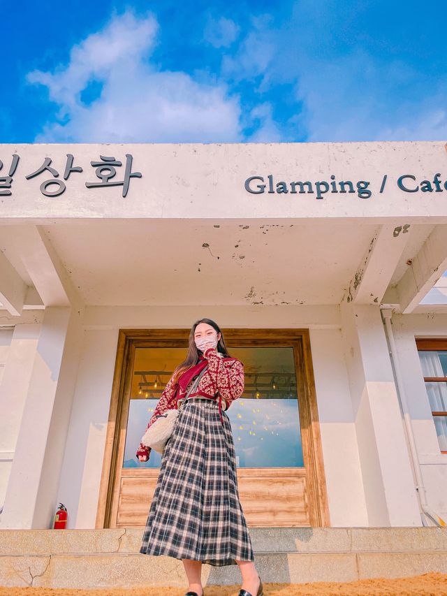 폐교를 개조해서 만든 ‘일상화글램핑’