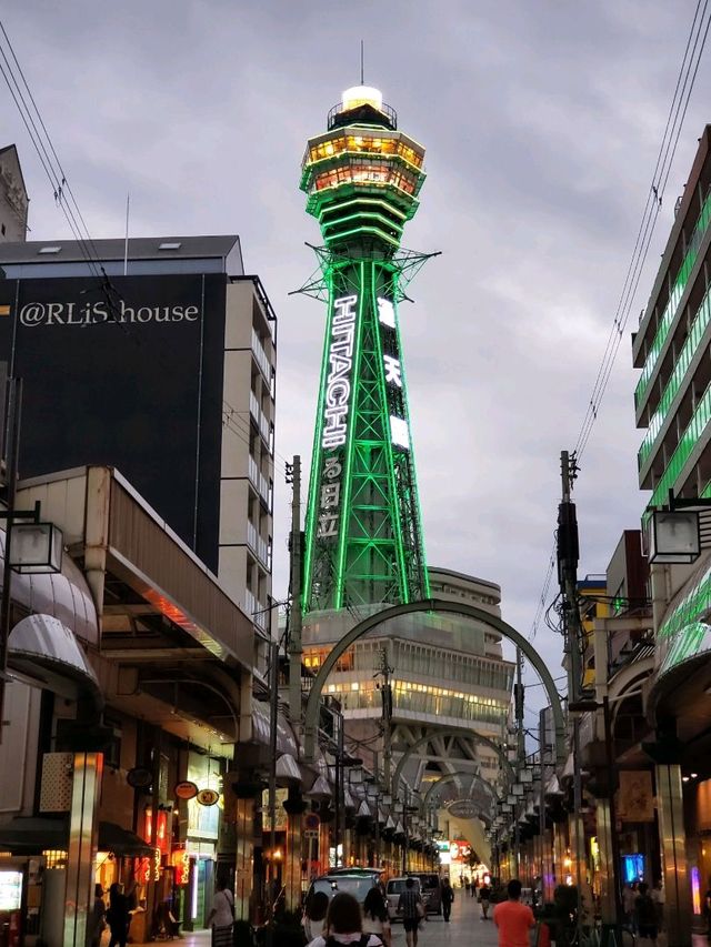 大阪地標建築物"通天閣"