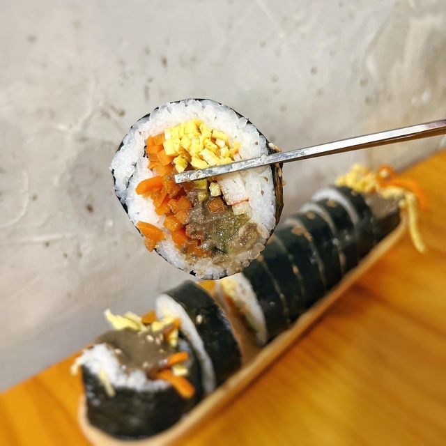 【OPPA Coffee Bar Restaurant - 超長拉絲🔥必點熔岩芝士炒飯】