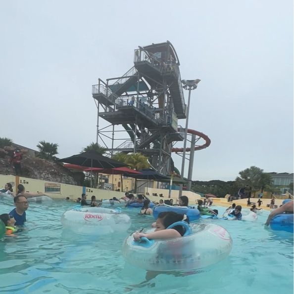 Wild Wild Wet Wave pool