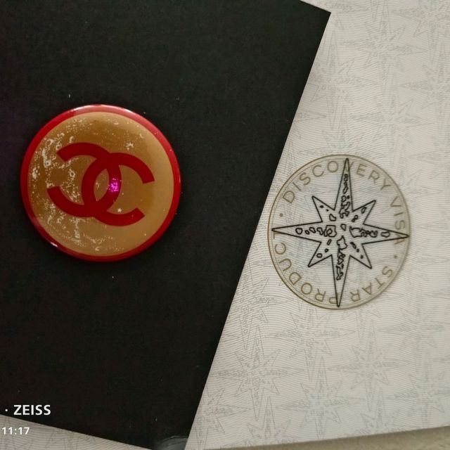 登月！請帶好你的星際護照，打包好行李！記得要帶五号香水！
