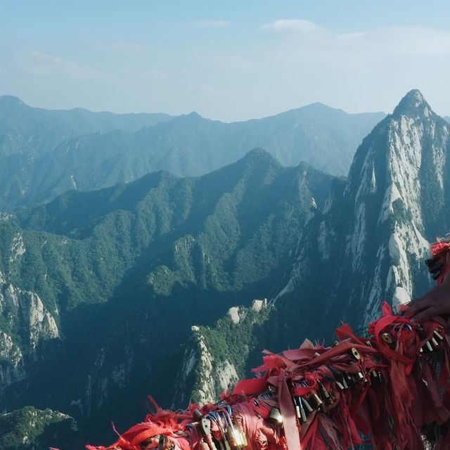 hiking huashan