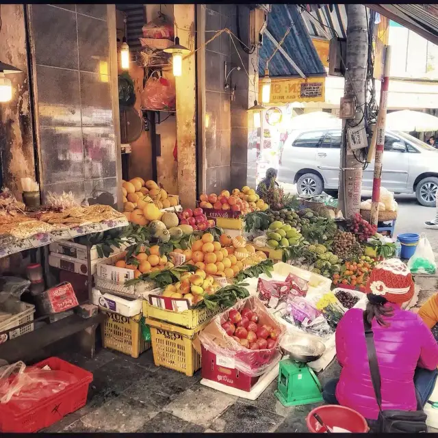 Dong Xuan Market - Hanoi 