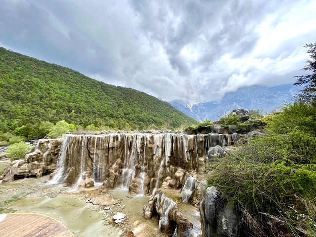 PARADISE ON EARTH BLUE MOON VALLEY LIJIANG 