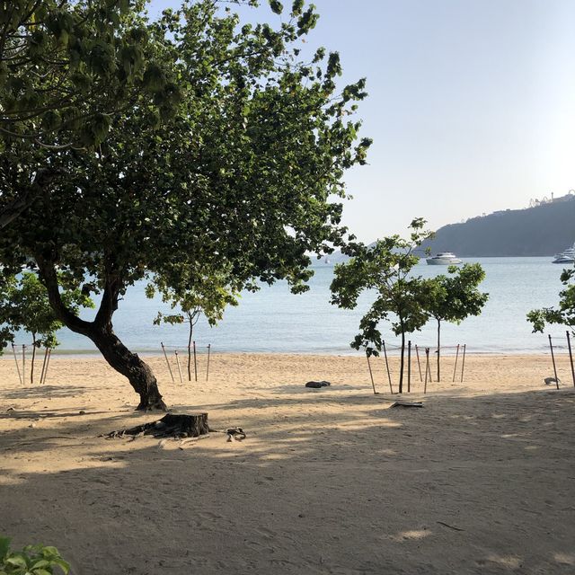 春季天氣最適合去港島水清沙幼沙灘🏖️