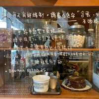 📍 Lucy Coffee N Food 【轉角甜品cafe】