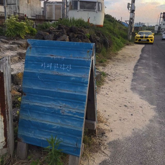 세화 해변을 바라보며 힐링하는 카페한라산🧡