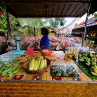 เที่ยวตลาดน้ำ "วัดท่าการ้อง"