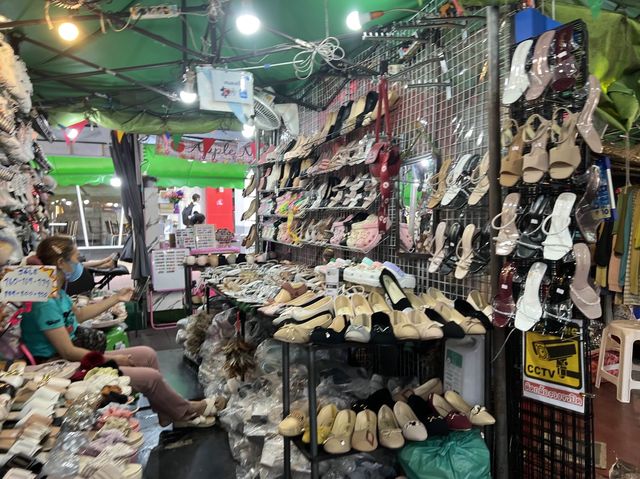 ตลาดนัด บิ๊กซีรัชดา