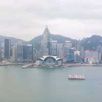 必到景點～半島酒店晚間泳池