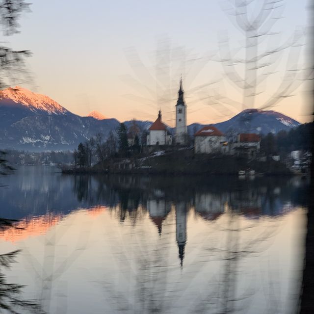 🇸🇮 Lake Bled… with a cute small island!