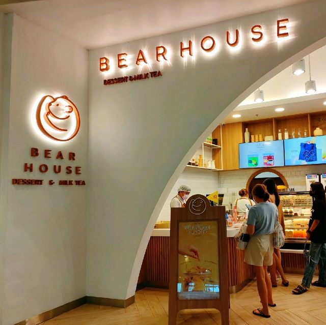 ชานมต้องร้าน Bear house