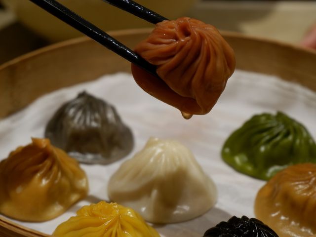 八色小籠包，各色顯功夫 