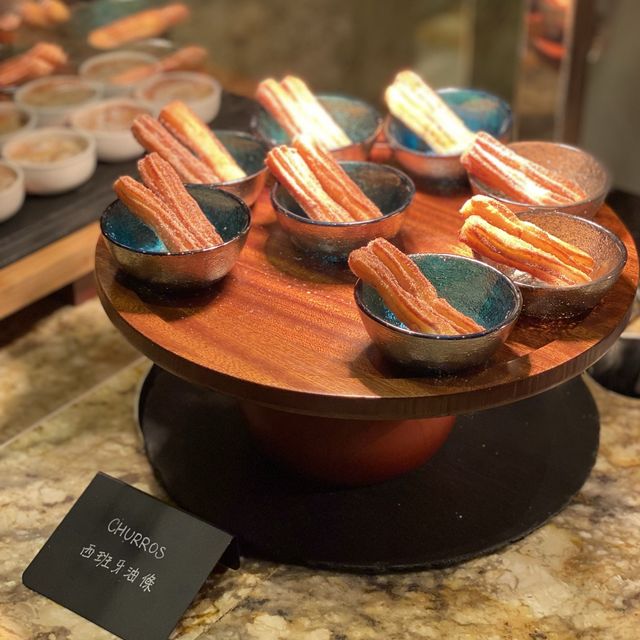 Dinner buffet at one of my fave HK hotels 