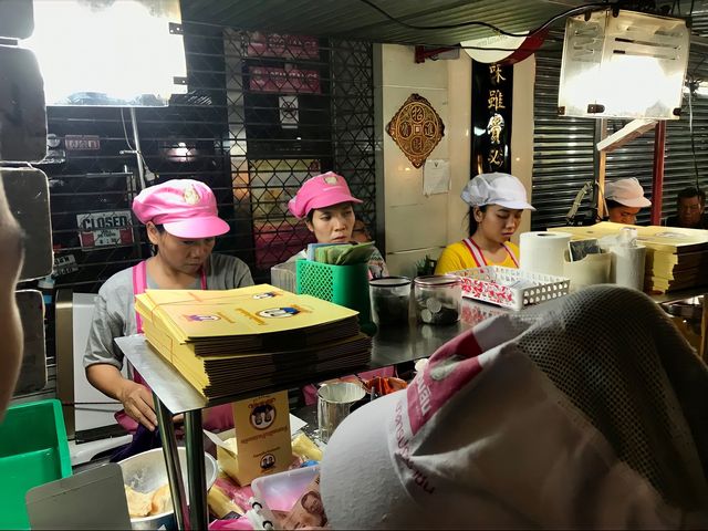 ร้านขนมปังเจ้าอร่อยเด็ดเยาวราช 