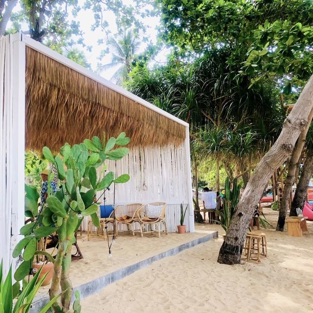 HuuLaaBeachclub Sichonฮูล่าบีชคลับ 