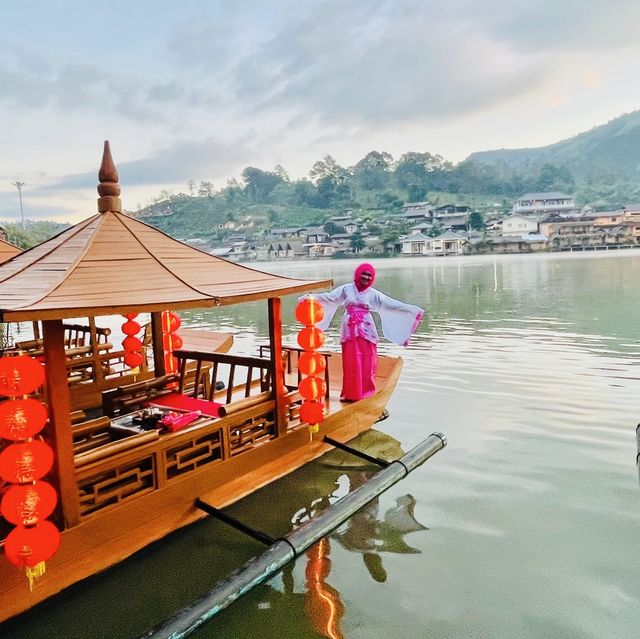 ชมไร่ชา ล่องเรือจิบชาเบาๆๆที่บ้านรักไทย
