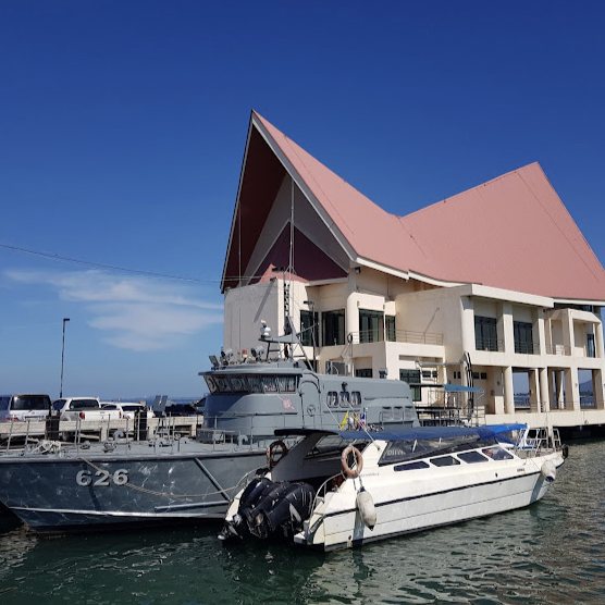 Koh Loy Park (เกาะลอย)​