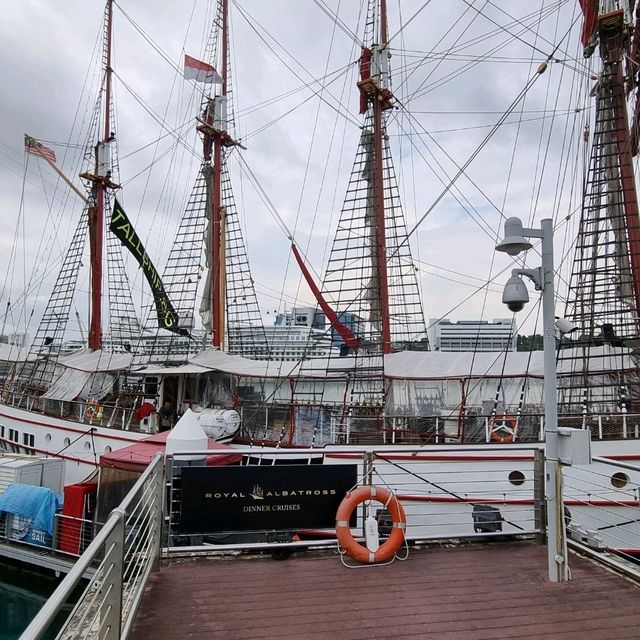 Royal Albatross - Luxury Tall Ship