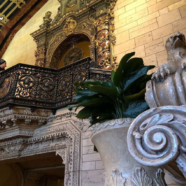 Millennium Biltmore Los Angeles. 