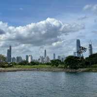 沿梧桐河行走，一路飽覽深圳和香港的城鄉美景