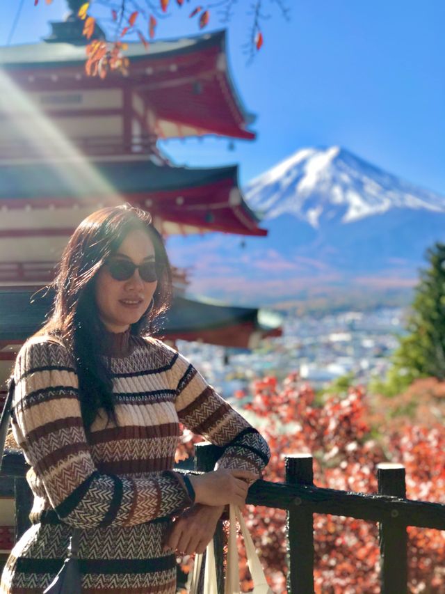 เจดีย์แดงชูเรโตะ (Chureito Pagoda) 