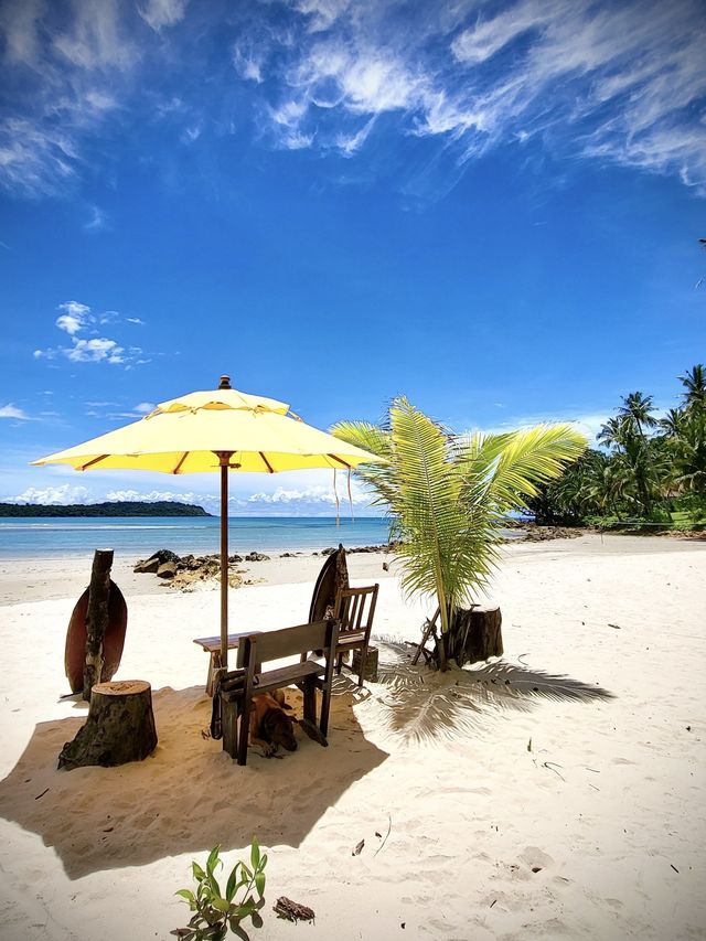 บรรยากาศดีอย่างแท้ทรู กับหาดสวยเกิดใหม่ที่เกาะกูด