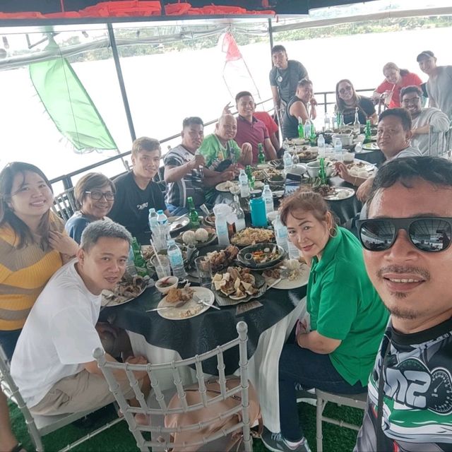 Lunch at Lake Sebuuuu. Had so much fun! 