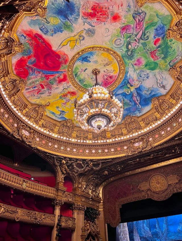 Paris Opera House, a visual feast that has lasted for a hundred years.