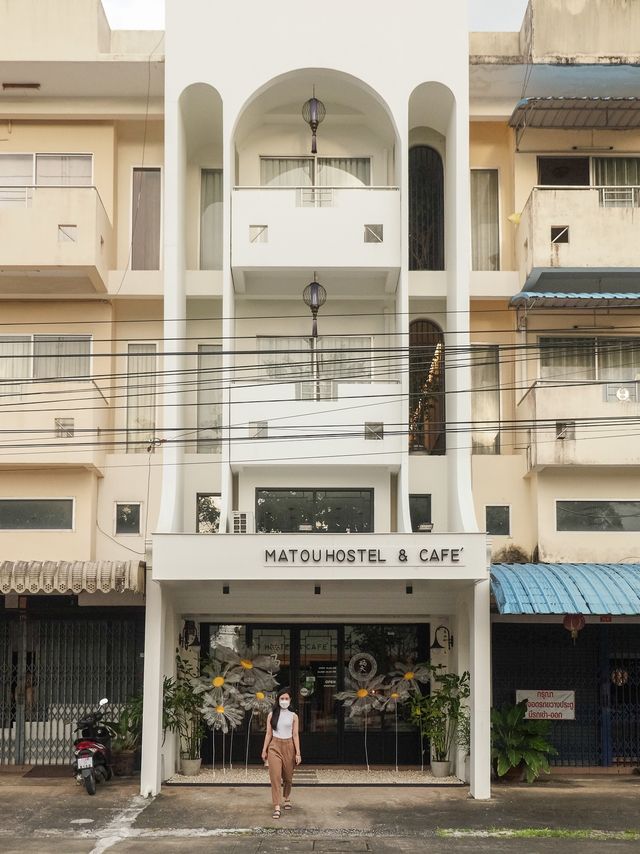 Matou Hostel & Cafe