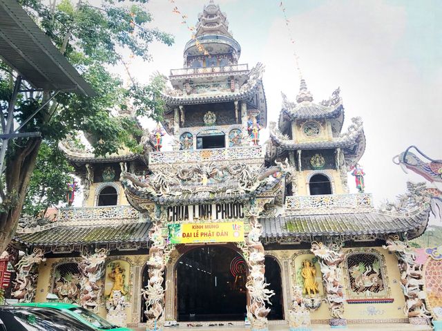 Underrated Holy Pagoda Linh Phuoc in Dalat 
