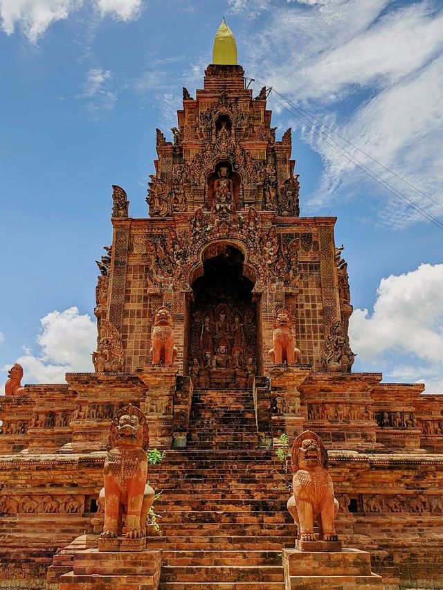 The Terracotta Garden At Lamphun