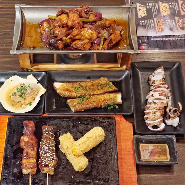 招牌🌶️麻辣雞🐓美味，串燒🔥高質