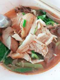 ก๋วยเตี๋ยวไก่ ศิษย์นายหยา กําแพงเพชร