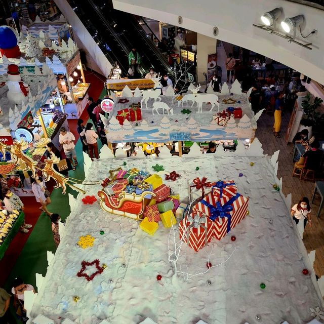 ชมต้นคริสต์มาส 🎄⛄❄️ที่ใหญ่ที่สุดในภาคเหนือ