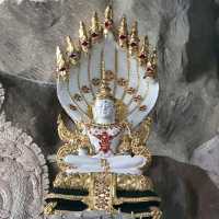 "วัดมณีวงศ์"