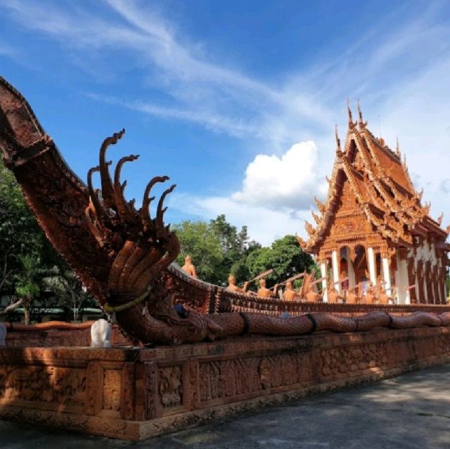 วัดสระประสานสุข  จ.อุบลราชธานี