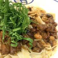 露面手工拌麵料理