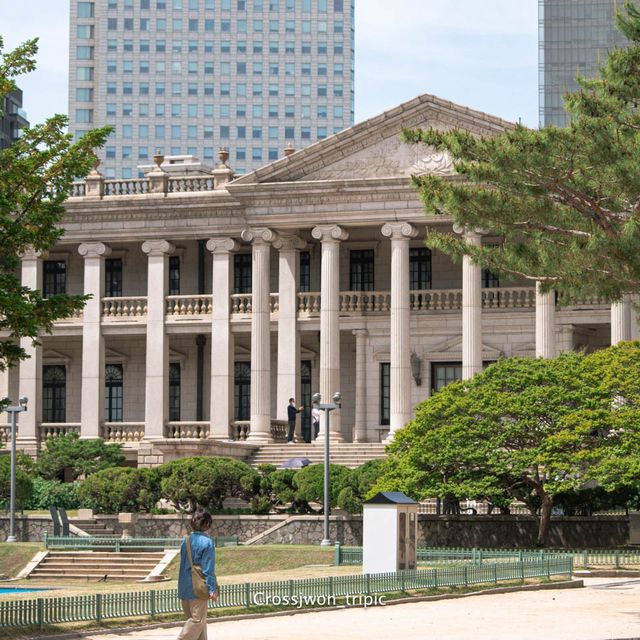 서울에서 가장 이국적인 곳, 덕수궁