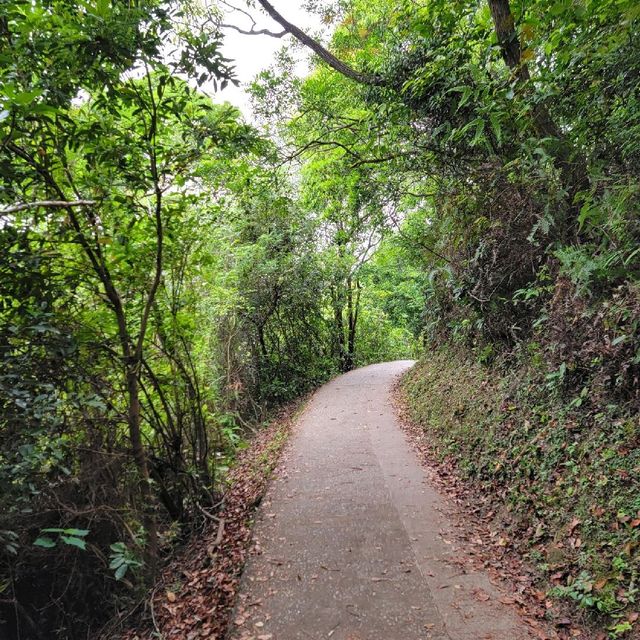香港最美海岸景點之一，鹹田灣😍