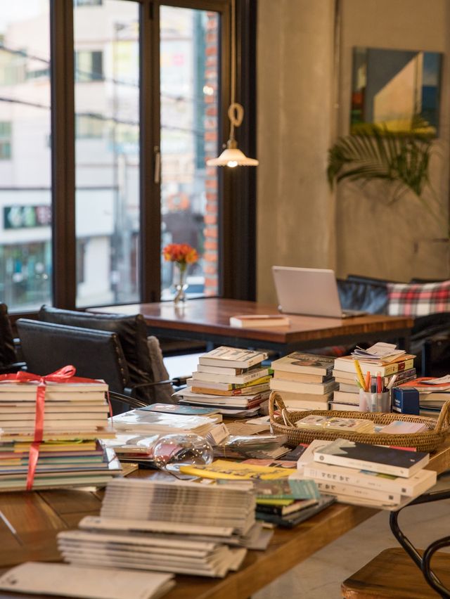 제주 애월 조용한 책방카페,동경앤책방📚