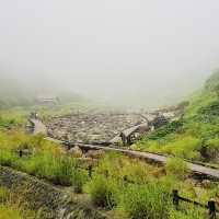 栃木県那須高原　殺生石